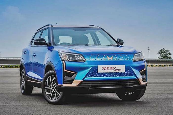 Mahindra XUV400 EV front quarter 